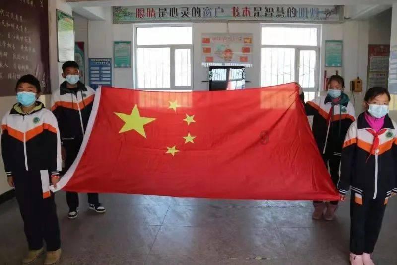 逆境英雄降临